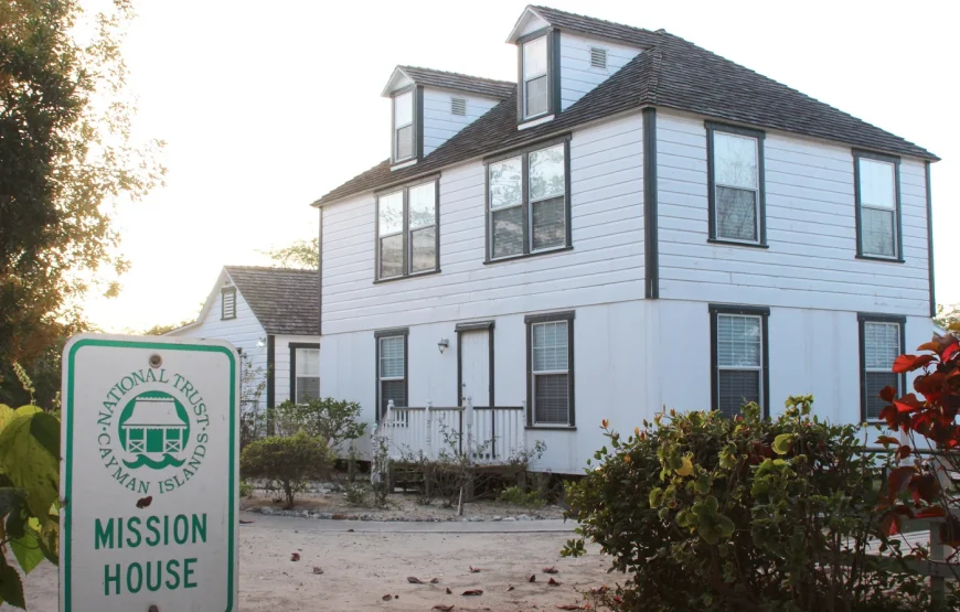 Cayman Crystal Caves, Pedro St James and Tour in Grand Cayman