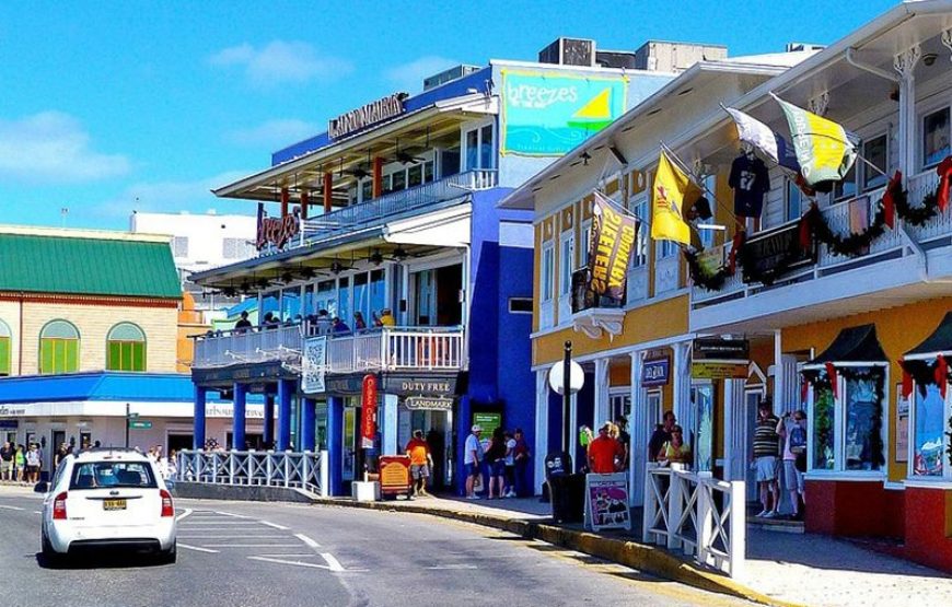 Walking Group Tour of George Town in Grand Cayman