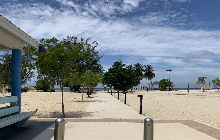 Seven Mile Beach Break in Grand Cayman